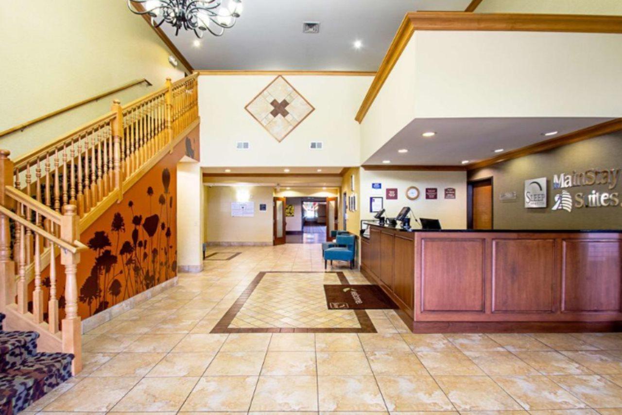 Hotel Sleep & - Monona Madison