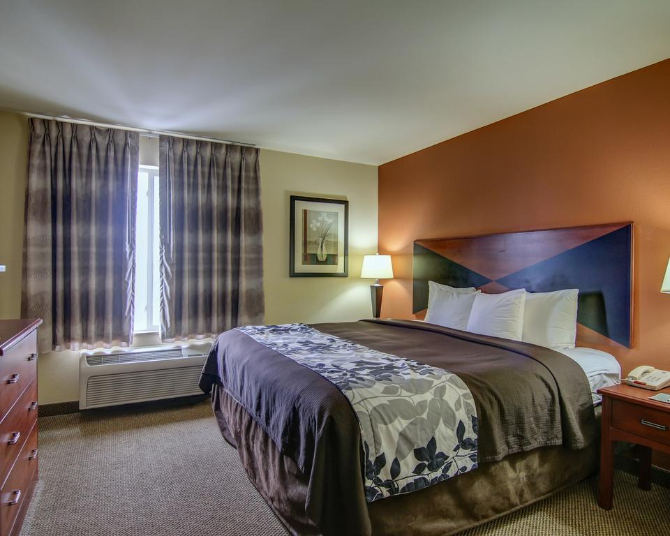Sleep & - Monona Hotel