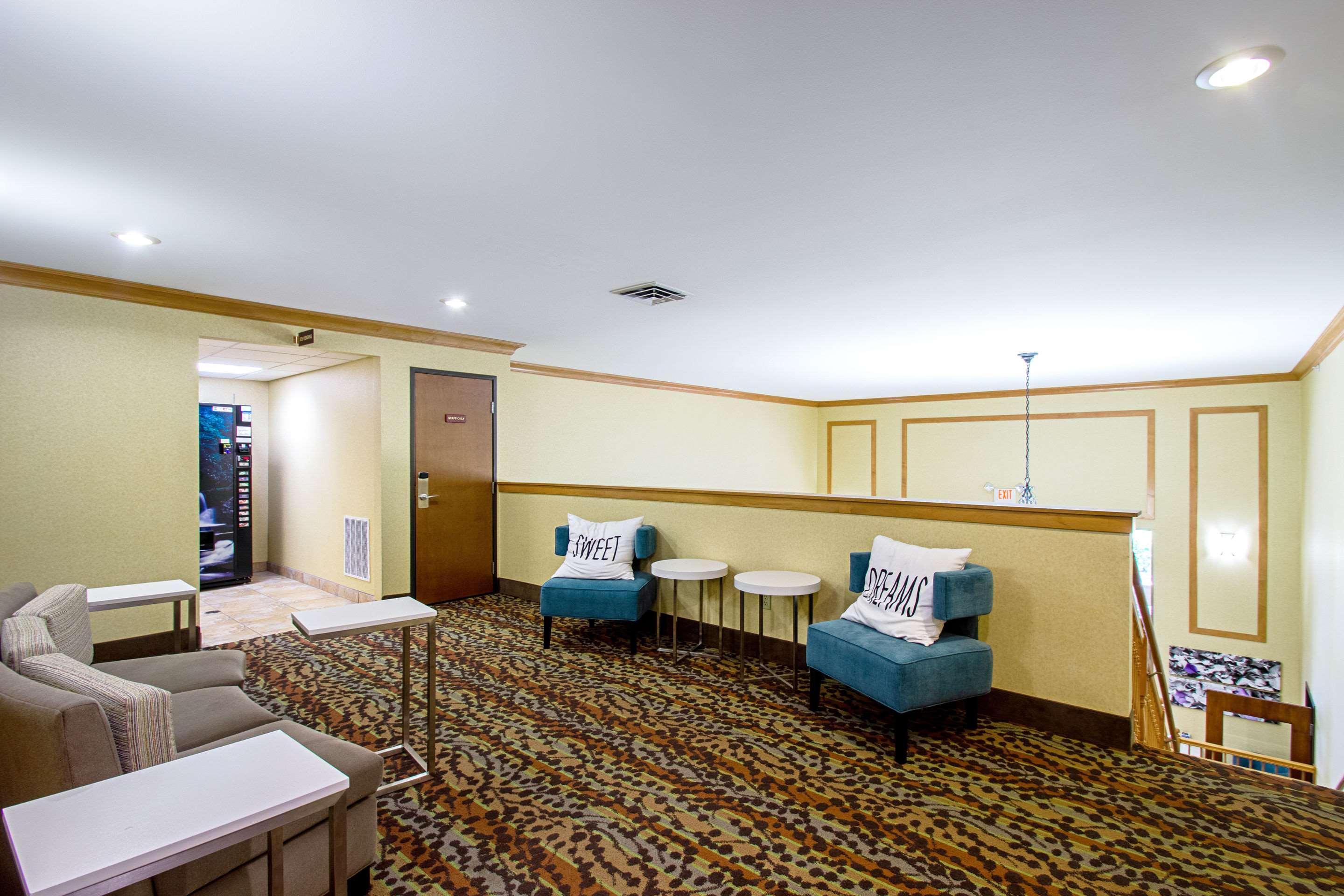 Sleep & - Monona Hotel Madison