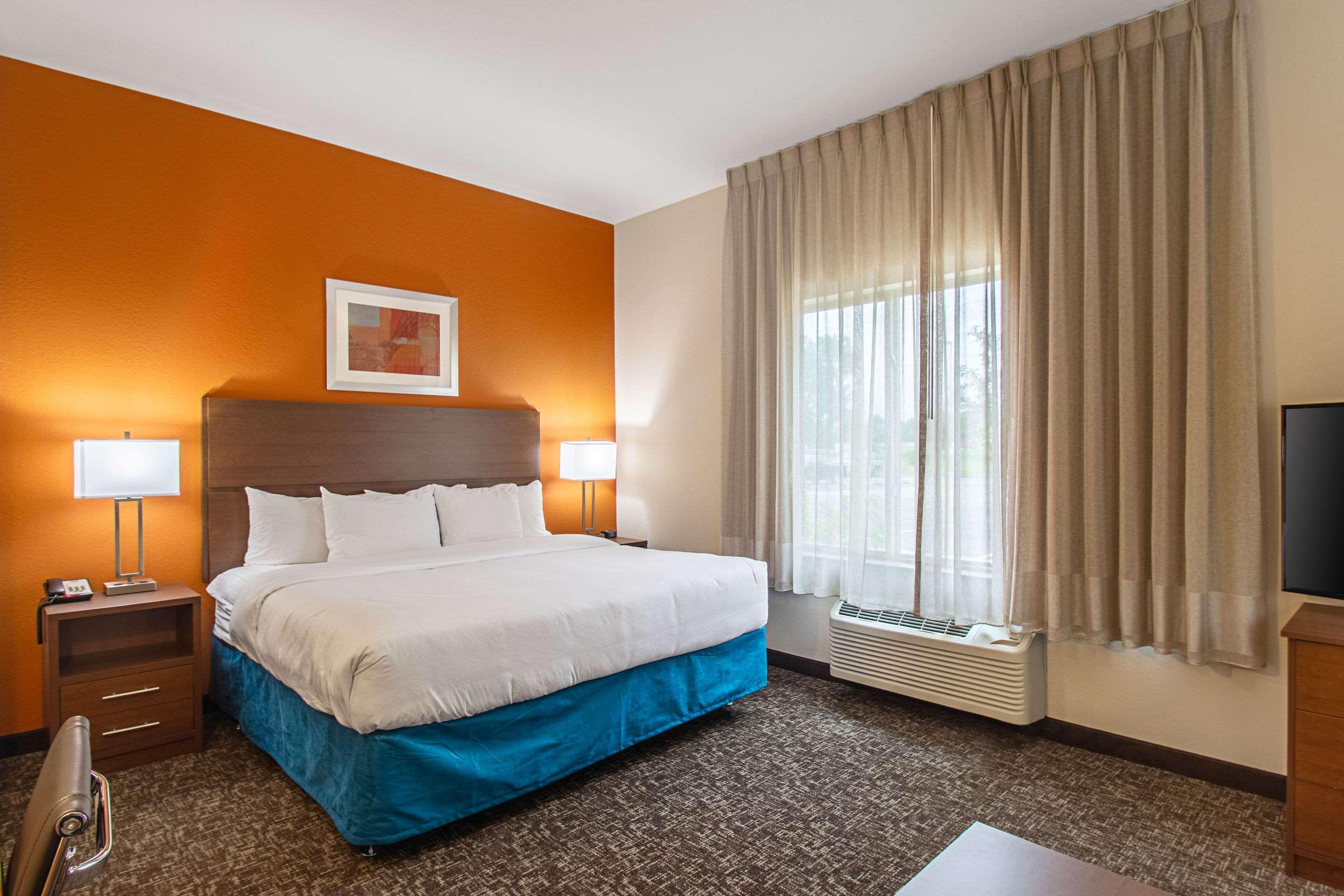 Sleep & - Monona Hotel 3*