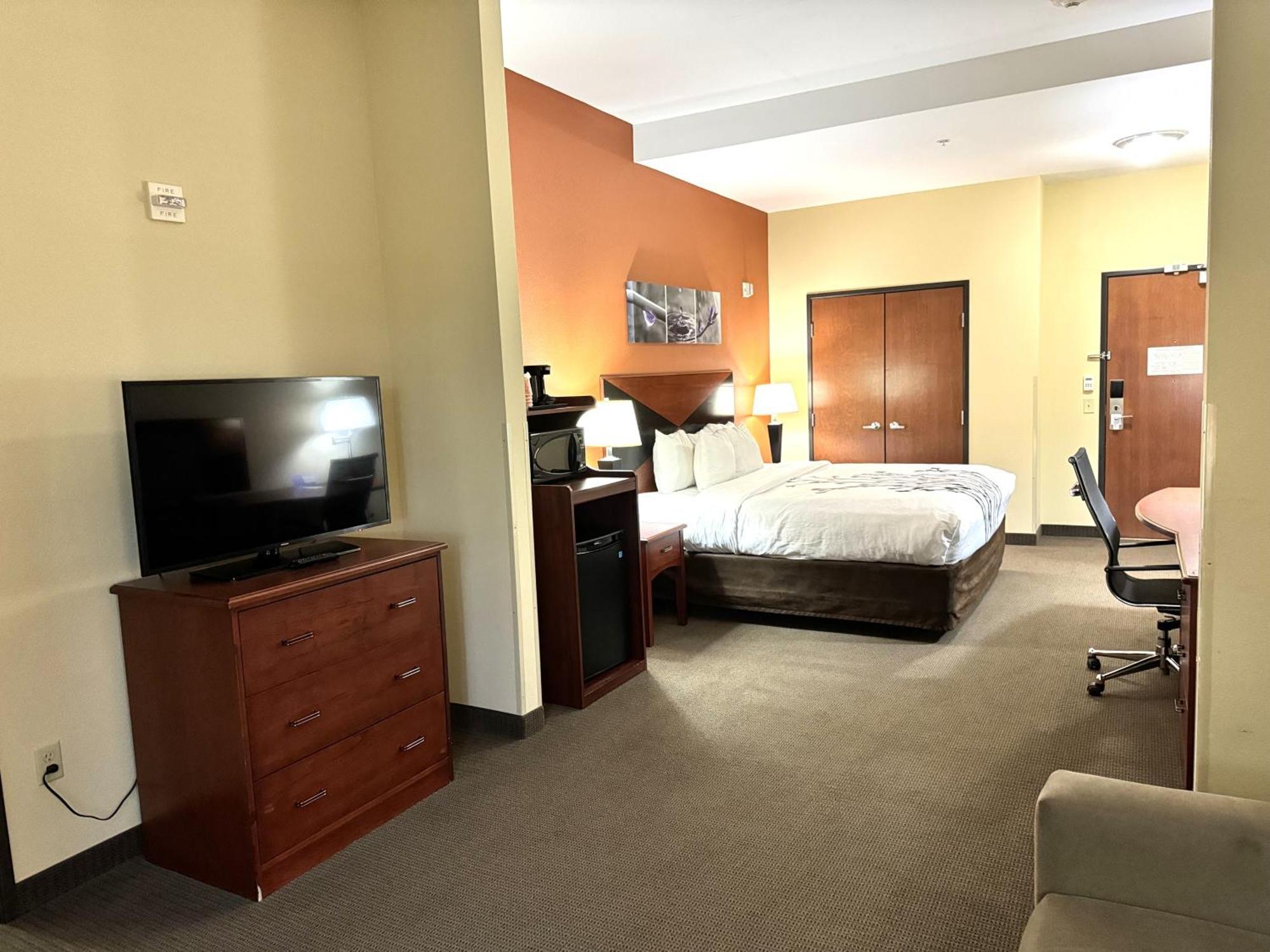 Sleep & - Monona Hotel