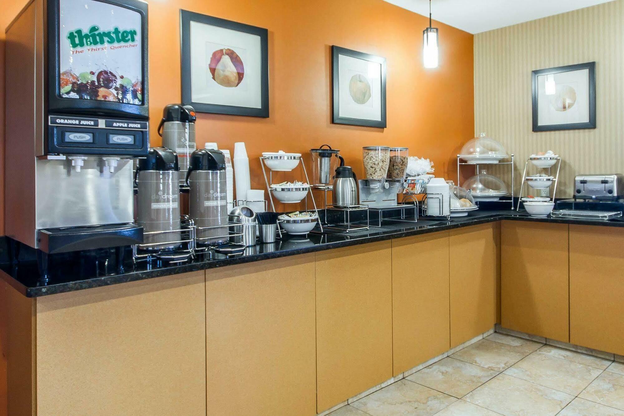 Sleep & - Monona Hotel Madison